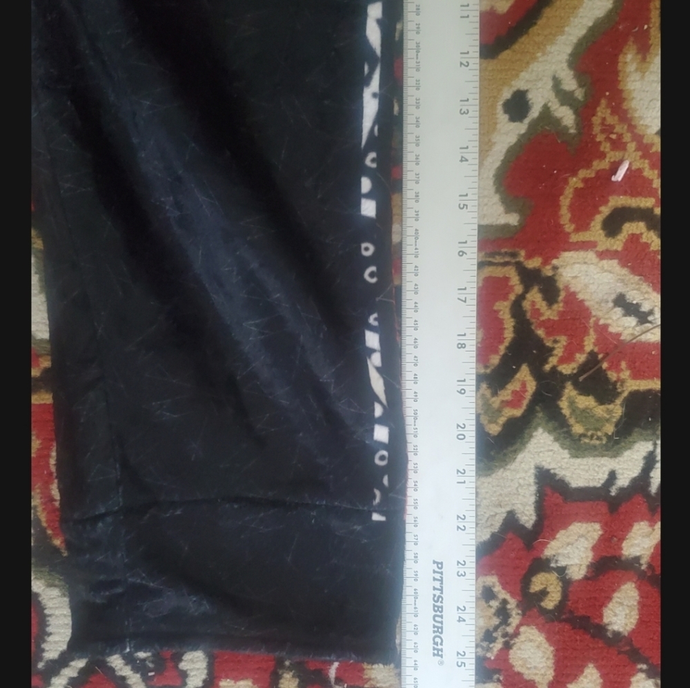 Lunafide Nine Worlds Norse Runes Robe - Picture 4 of 4